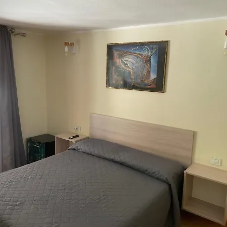 Проживание в семье Arya Sant'Andrea (Sardinia)